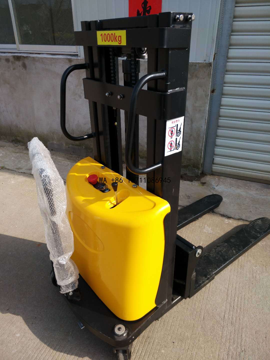 Hydraulic Car Lift - Wózki widłowe hydrauliczne i elektryczne, półautomatyczne